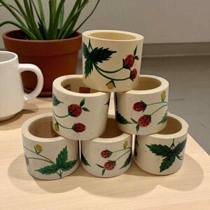 Strawberry Napkin Rings Holders Resin Set of 6 Farmhouse Summer Country